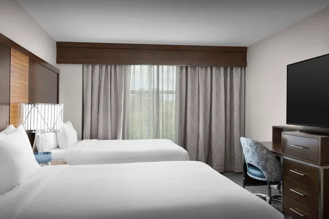 جناح بسريرين كوين، Embassy Suites Atlanta Kennesaw Town Center 1/1