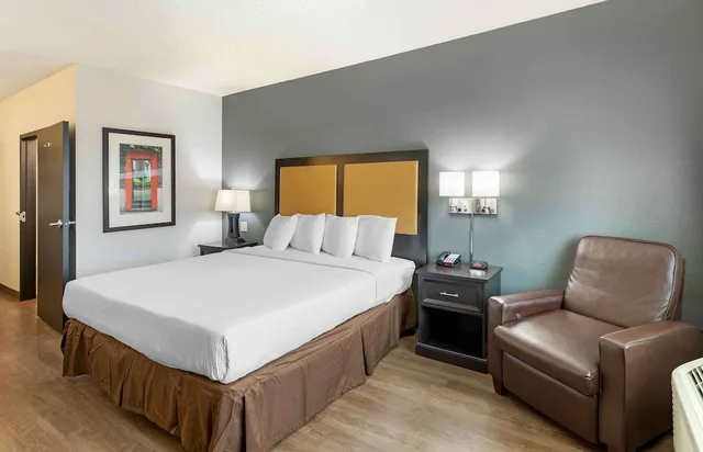 استوديو بسرير كينج، Extended Stay America Suites Denver Park Meadows 1/3