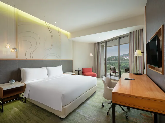 Deluxe, Twin Beds, Golf Course View، Radisson Golf And Convention Center Batam 1/10
