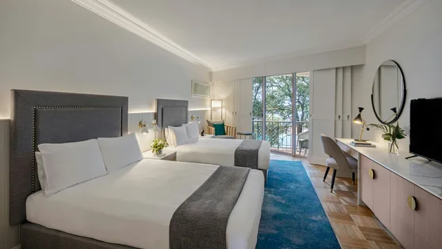 غرفة كلاسيكية بسريرين مزدوجين بإطلالة على المرسى، Intercontinental Sanctuary Cove 1/5
