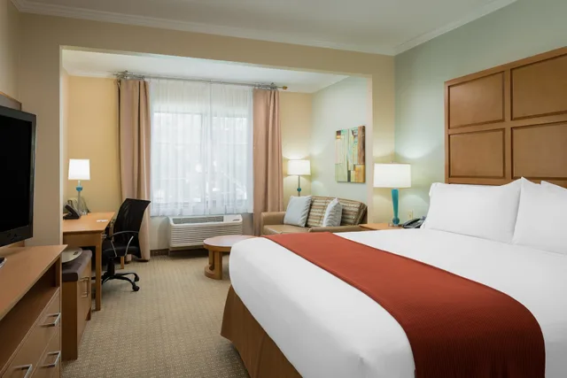 Suite, King Bed, Accessible, Holiday Inn Express Hotel Suites Santa Clara Silicon Valley 2/3