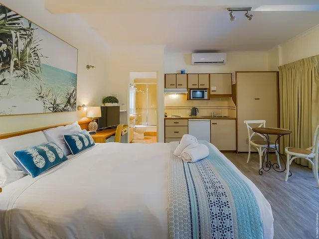 استوديو بسرير كوين، Boat Harbour Studio Apartments and Villas 1/10