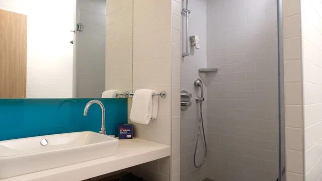 غرفة قياسية بسريرين منفصلين للمدخنين، HOLIDAY INN EXPRESS ISTANBUL - ATAKOY METRO 5/5