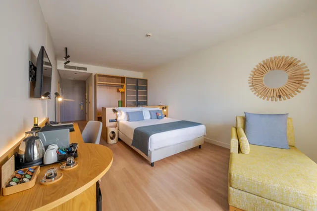 Deluxe, Double Bed, Side Sea View، Sentido Galosol 5/9