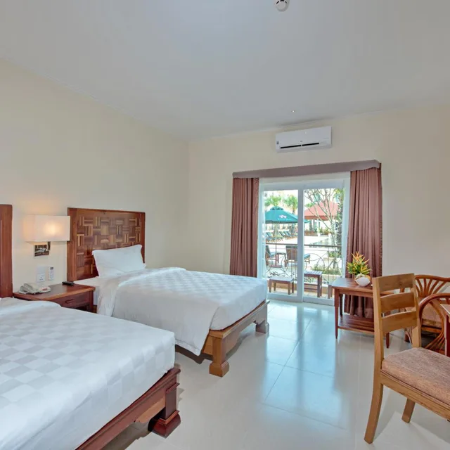 غرفة بسريرين منفصلين بإطلالة على المسبح، Sokha Palace Siem Reap Hotel 8/10