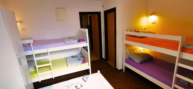 شقة بشرفة، Croparadise Hostel 1/1
