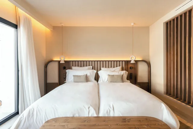 Junior Suite, King Bed, Plunge Pool، Host Villas & Suites 2/5