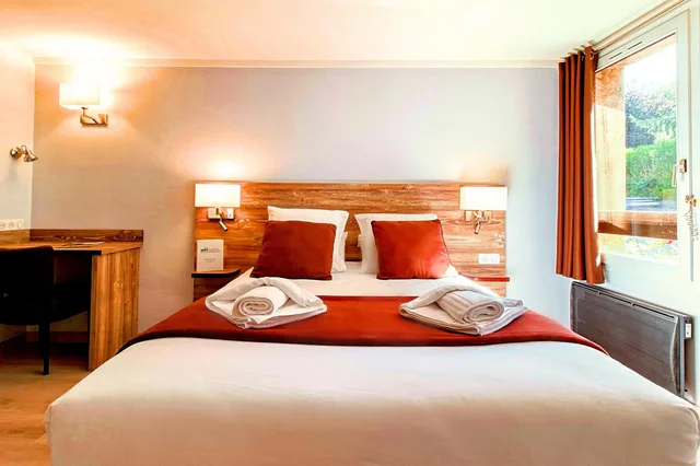 غرفة بسرير مزدوج، Brit Hotel Confort Pau Lons 2/8