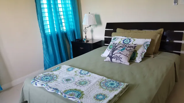 3 Bedrooms, Family, Villa, 3 Queen Beds, Garden View, Courtyard Area، Ocho Rios Villa At Coolshade Iv 3/4