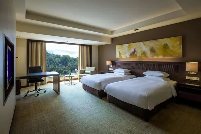 Room, Twin Beds, Land View، Hyatt Regency Kinabalu 3/6