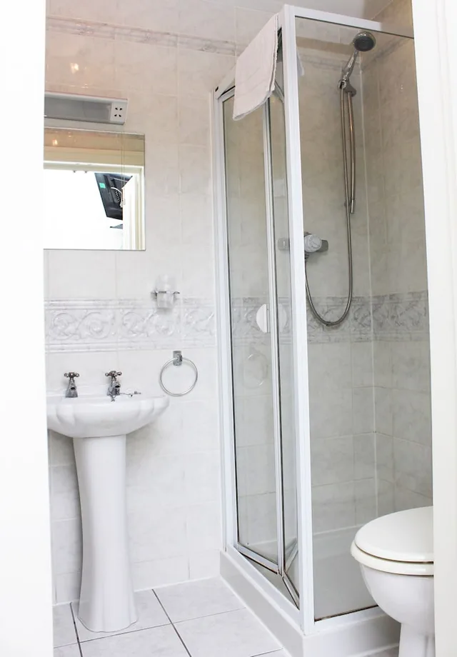 غرفة قياسية مفردة بسرير فردي، Gidea Park Hotel 2/2