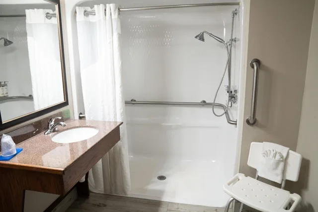 غرفة بسرير مزدوج لذوي الإعاقة، Holiday Inn Express Hotel And Suites Weatherford 4/5
