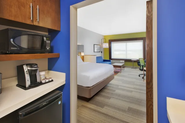 غرفة بسريرين كوين، Holiday Inn Express And Suites South Hill 6/6
