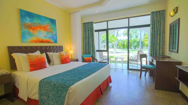 Garden Facing Room، Sarova Whitesands Beach Resort and Spa 1/8