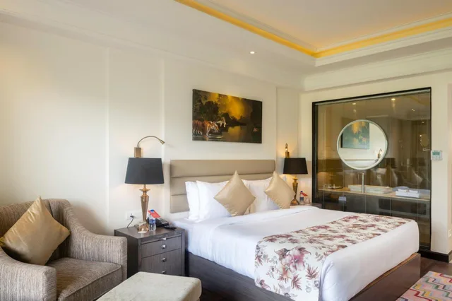 غرفة بسرير كينج، Ramada by Wyndham Kasauli 9/10