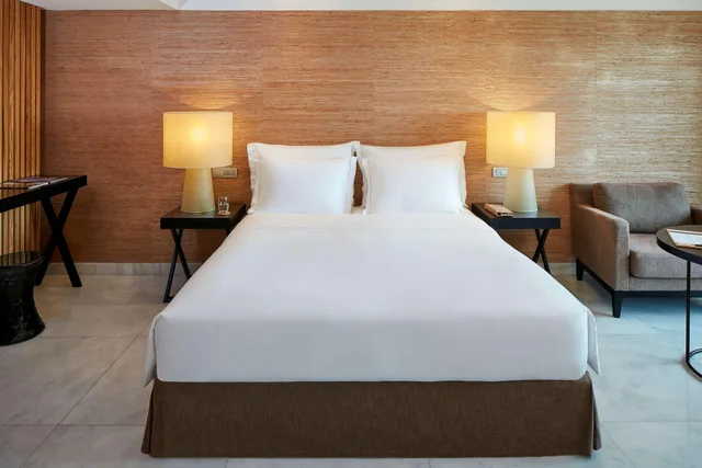 غرفة ديلوكس بسرير مزدوج بإطلالة على المسبح، Victoria Golf Resort and Spa Managed by Accor 3/6