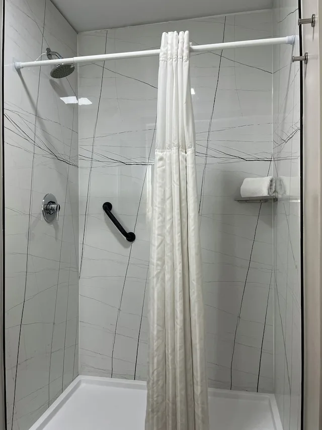 غرفة بسرير كينج، Flagstaff University West 10/10