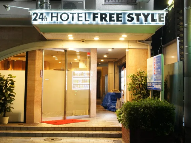 جناح رباعي، Hotel Free Style 1/1