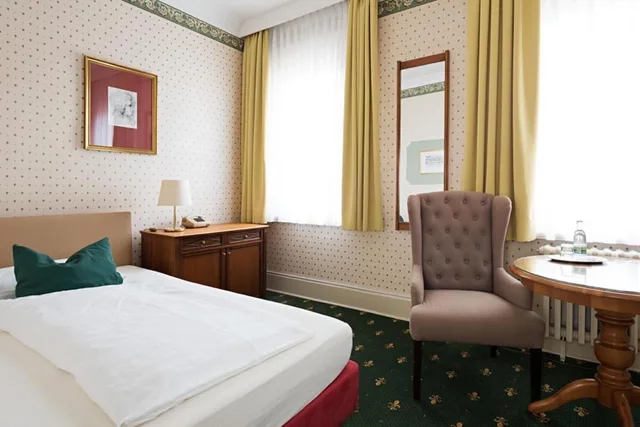 غرفة مفردة، Hotel Amalienhof 1/3
