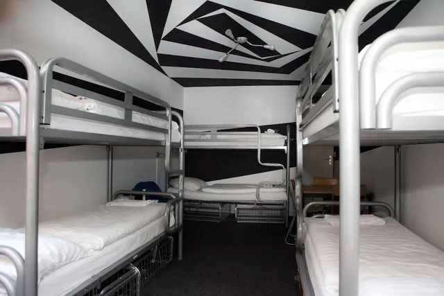 Private, 6 Beds, 3 Bunk Beds, Private Bathroom، St Christophers Inn At The Winston 3/3