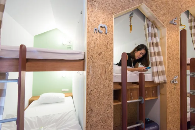 Mixed Dorm, 5 People, 5 Beds، Barn And Bed Hostel 2/2