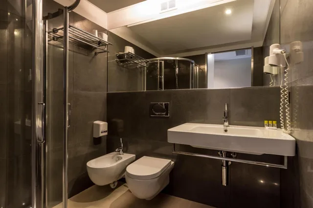 Triple Room, B&B Hotel Savona 5/7