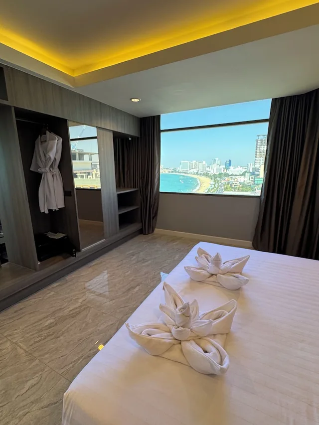 غرفة بانورامية بسرير كينج، Hermann Hotel Pattaya 8/10