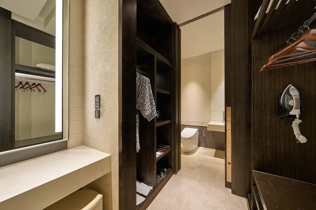 Sky, Signature, Retreat, King Bed, Kl Tower View، Banyan Tree Kuala Lumpur 4/5