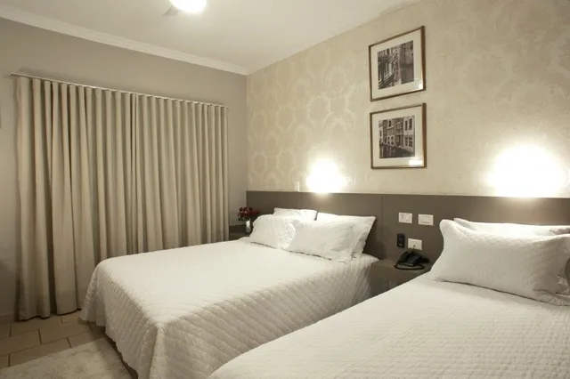 غرفة قياسية رباعية بسرير مزدوج وسريرين منفصلين، HOTEL NOHOTEL 1/10