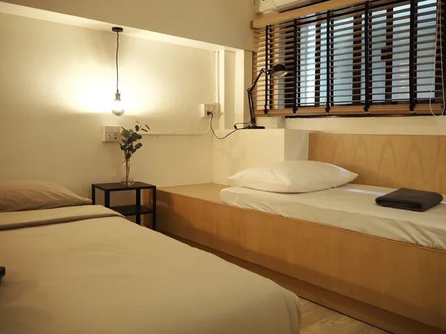 غرفة رباعية بسرير كوين وسرير فردي وسرير بطابقين بحمام مشترك، MONOMER HOSTEL BANGKOK 3/3