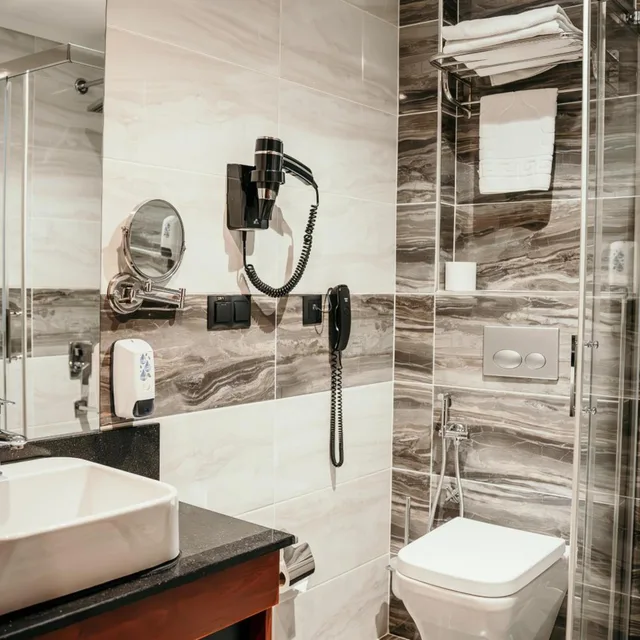 غرفة متصلة بسرير مزدوج، Grand Vaves Hotel 5/6
