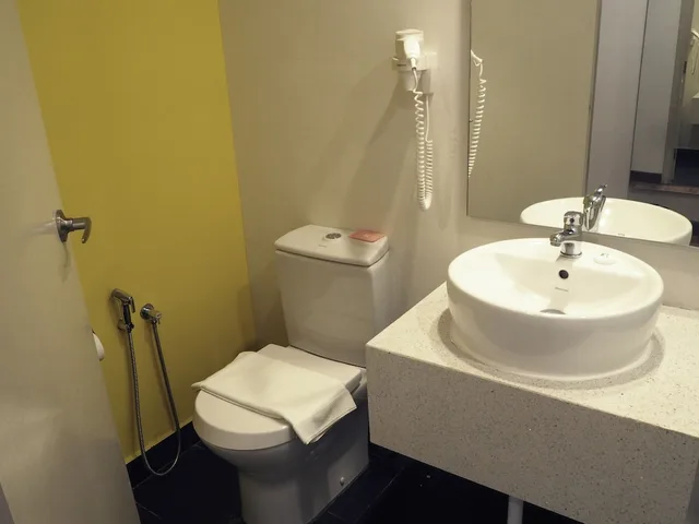 غرفة ديلوكس بسريرين منفصلين، Kingston Hotel 22 - Cheras, Kuala Lumpur 3/3