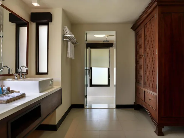 فيلا بسرير كينج بغرفة نوم واحدة مع أريكة، Novotel Lombok Resort and Villas 4/5