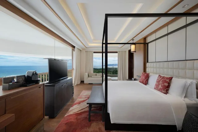 جناح رئاسي بسريرين كينج بمسبح خاص، Intercontinental Haitang Bay Resort 2/9