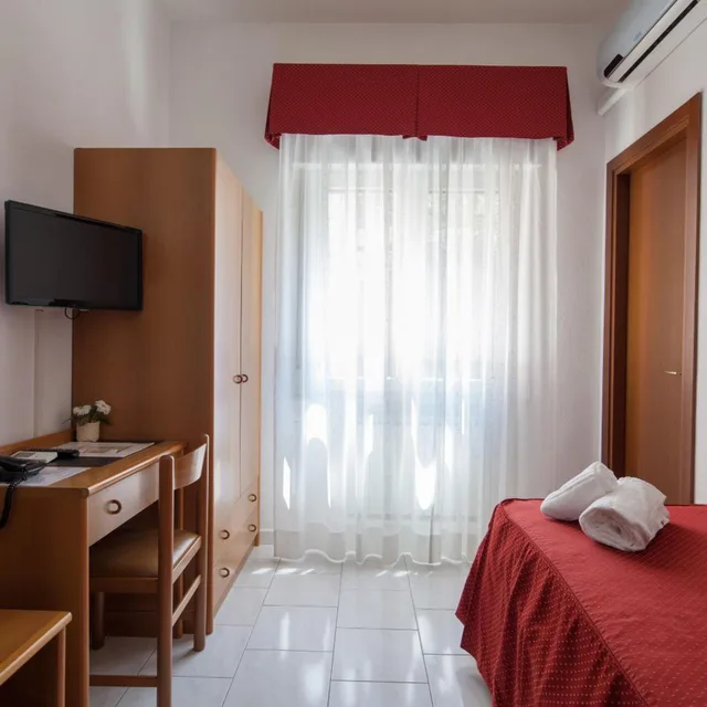 غرفة مفردة، Hotel Nella 8/10