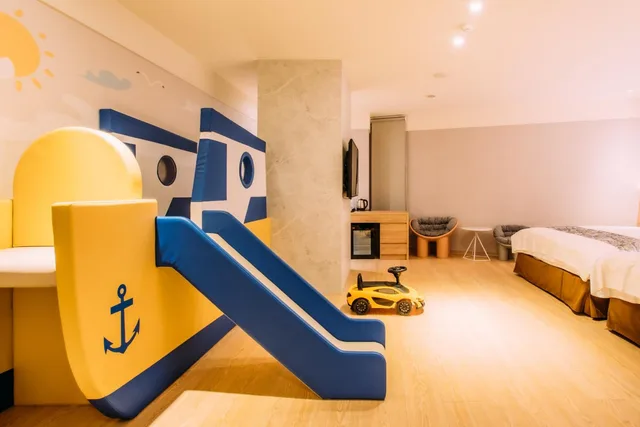Family, No Window، Mega Hotel Chiayi (ex. Hotel Discover) 1/1