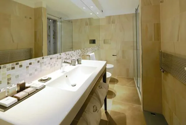 غرفة ديلوكس بسريرين منفصلين، Harry's Bar Trevi Hotel & Restaurant 7/7