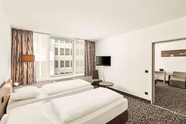 غرفة عائلية بسريرين منفصلين بغرفتين، Best Western Plus Hotel Dresden City 1/5