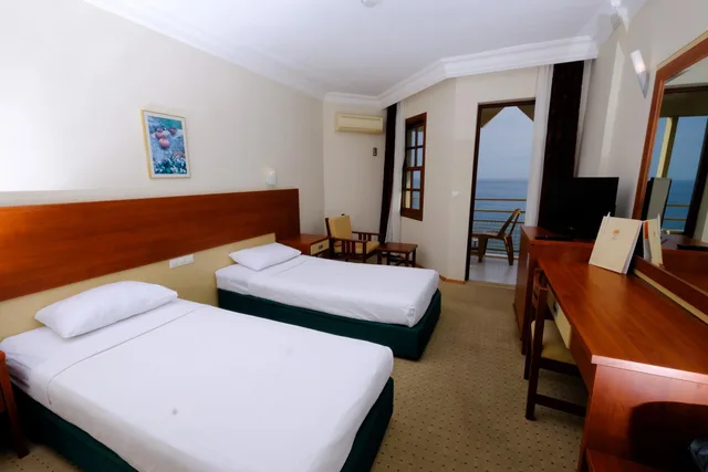 غرفة بسرير مزدوج بإطلالة على البحر، Anitas Beach Hotel 2/3