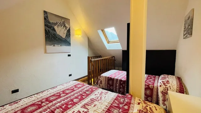 دوبلكس بسرير كينج وسرير فردي بغرفة نوم واحدة مع أريكة، Residence villa Frejus 2/10