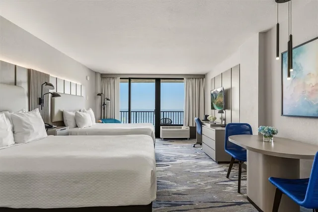 غرفة قياسية بسريرين كوين بإطلالة جزئية على البحر بمطبخ، Nautilus Inn 7/10