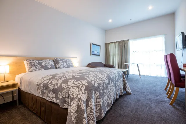 استوديو سوبيريور بسرير كينج، The Westhaven 3/7