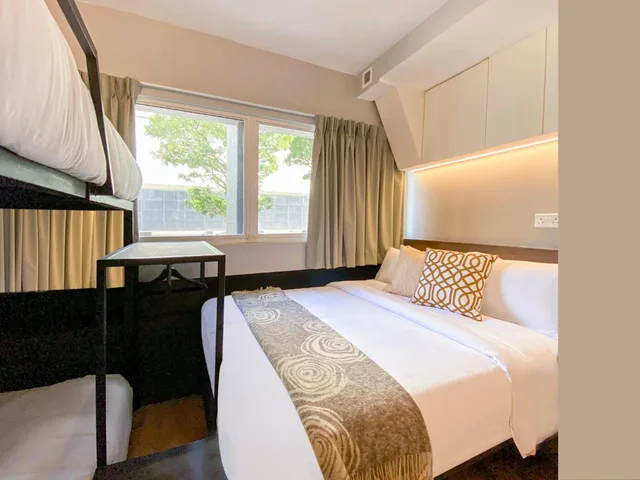 Cabin, Private Bathroom, Xl، ST Signature Bugis Beach 2/6