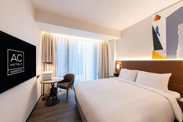 غرفة بسرير كوين بإطلالة على المدينة، AC Hotel by Marriott Seoul Gangnam 3/8