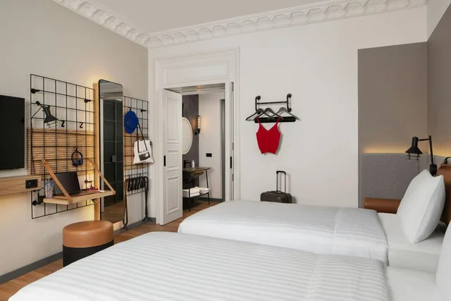 Moxy, Guest Room, Twin Beds, City View, Moxy Istanbul Beyoglu 2/3