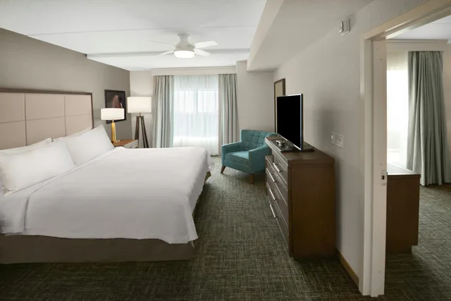 جناح بسرير كينج بغرفة نوم واحدة، Homewood Suites By Hilton Saratoga Springs 1/3