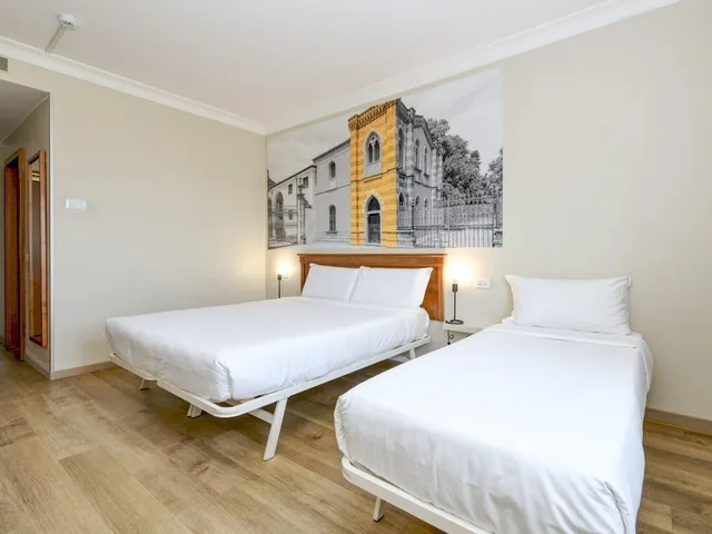غرفة قياسية ثلاثية بسرير كوين وسرير فردي، B&B HOTEL Affi Lago di Garda 4/10