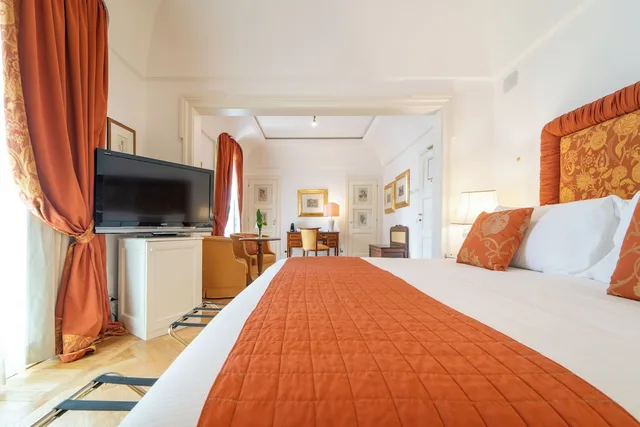 Luxury, Suite, King Bed, Park View, 2 Bathrooms، Relais Villa San Martino 1/5