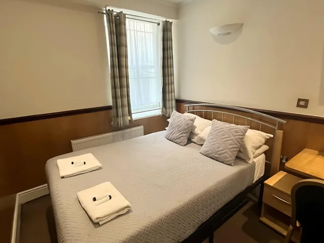 غرفة بسرير مزدوج بحمام خاص، The Marker Hotel 6/10