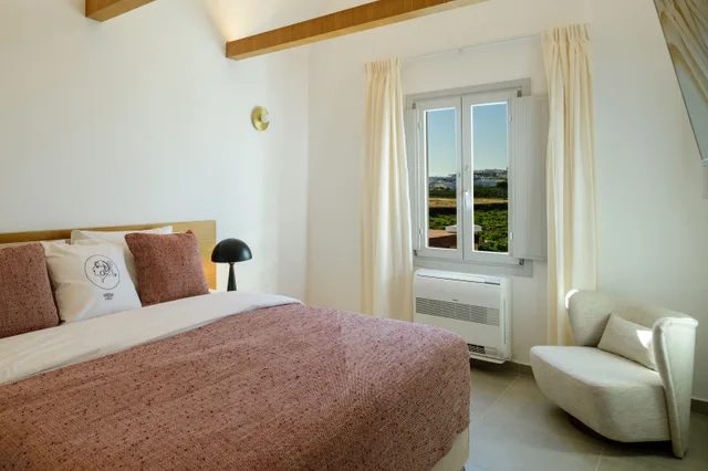 Senior, Suite, Sea View, Outdoor Jetted Tub، Safrani Suites 1/9
